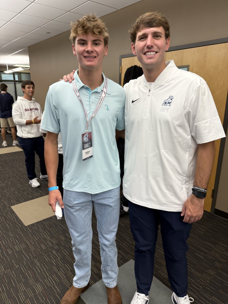 wardhix1's tweet photo. Thank you @SamfordFootball for hosting me yesterday.  Glad I was there to watch this coaching staff celebrate their first win.  Perfect way to spend a Saturday.  
@Coach_Grass @DrewSwinney5 @CoachPTyson https://t.co/awOxre5hFr