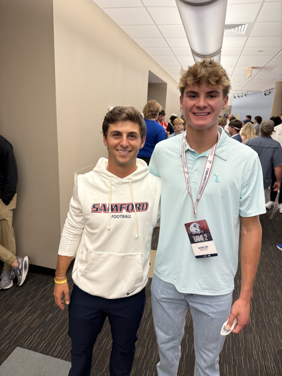 wardhix1's tweet photo. Thank you @SamfordFootball for hosting me yesterday.  Glad I was there to watch this coaching staff celebrate their first win.  Perfect way to spend a Saturday.  
@Coach_Grass @DrewSwinney5 @CoachPTyson https://t.co/awOxre5hFr