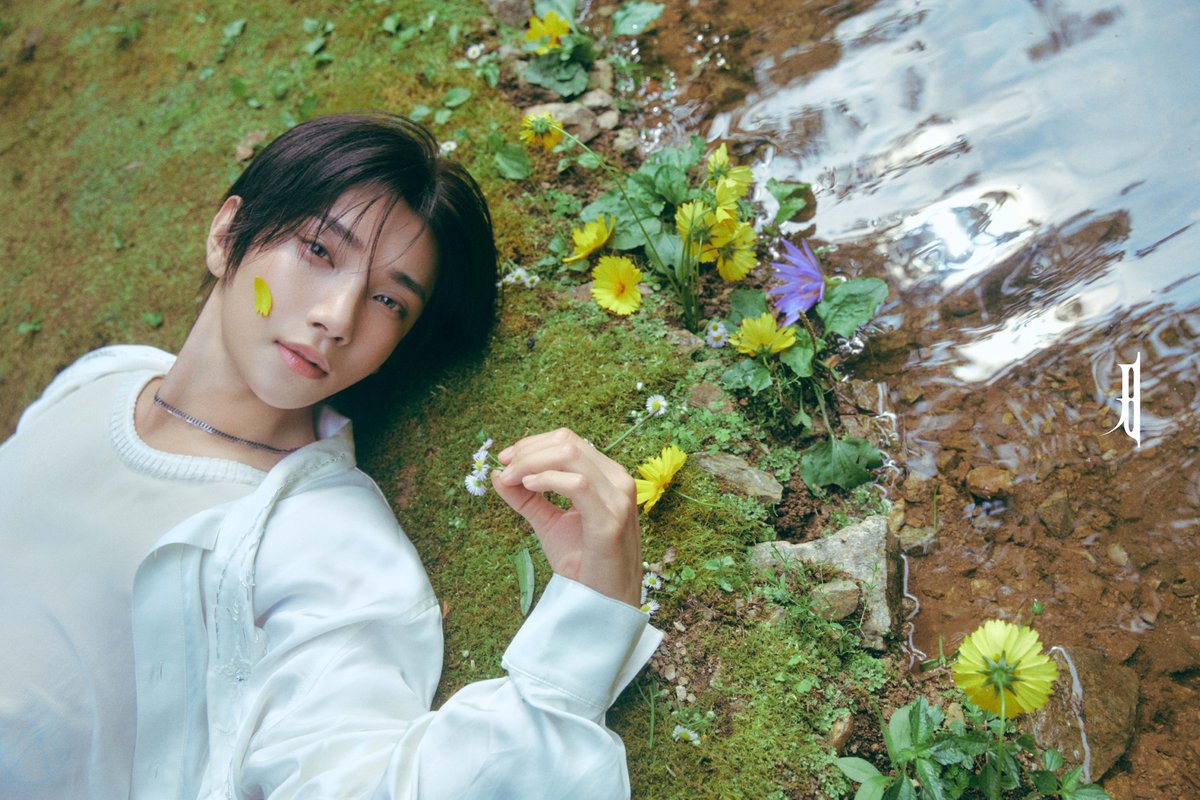 pledis_17's tweet photo. JEONGHAN X JOSHUA
1st Mini Album ‘𝗗𝗥𝗘𝗔𝗠𝗦𝗖𝗔𝗣𝗘’

𝗗𝗮𝘆𝗱𝗿𝗲𝗮𝗺𝗲𝗿𝘀
#JOSHUA #조슈아

2026.10.19 6PM (KST) / 5AM (ET)

#JxJ #정한X조슈아
#DREAMSCAPE https://t.co/CNbs576jyS