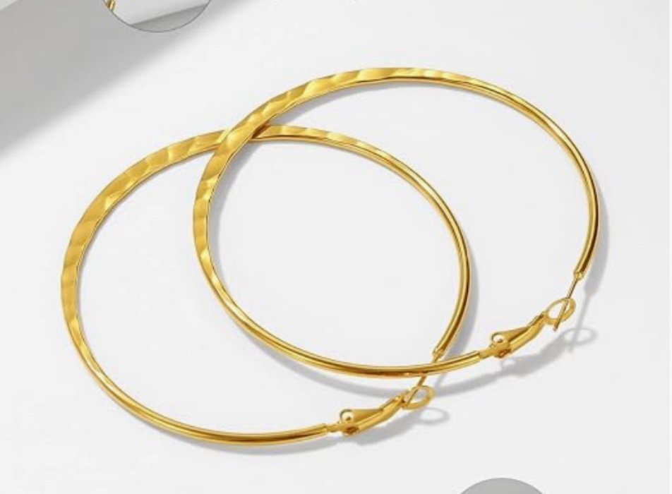 keptbyjade's tweet photo. I just received Richsteel Gold/Black/Silver 30/40/60/80MM Hammerd Hoop Earrings for Women | 316L Stainless Steel Dangle Ear Hoop Earrings Fits Sensitive Ears Minimalist Jewelry, with Gift Box - Gold - 60MM from Anonymous via Throne. 💋 https://t.co/R4hbedq6RK