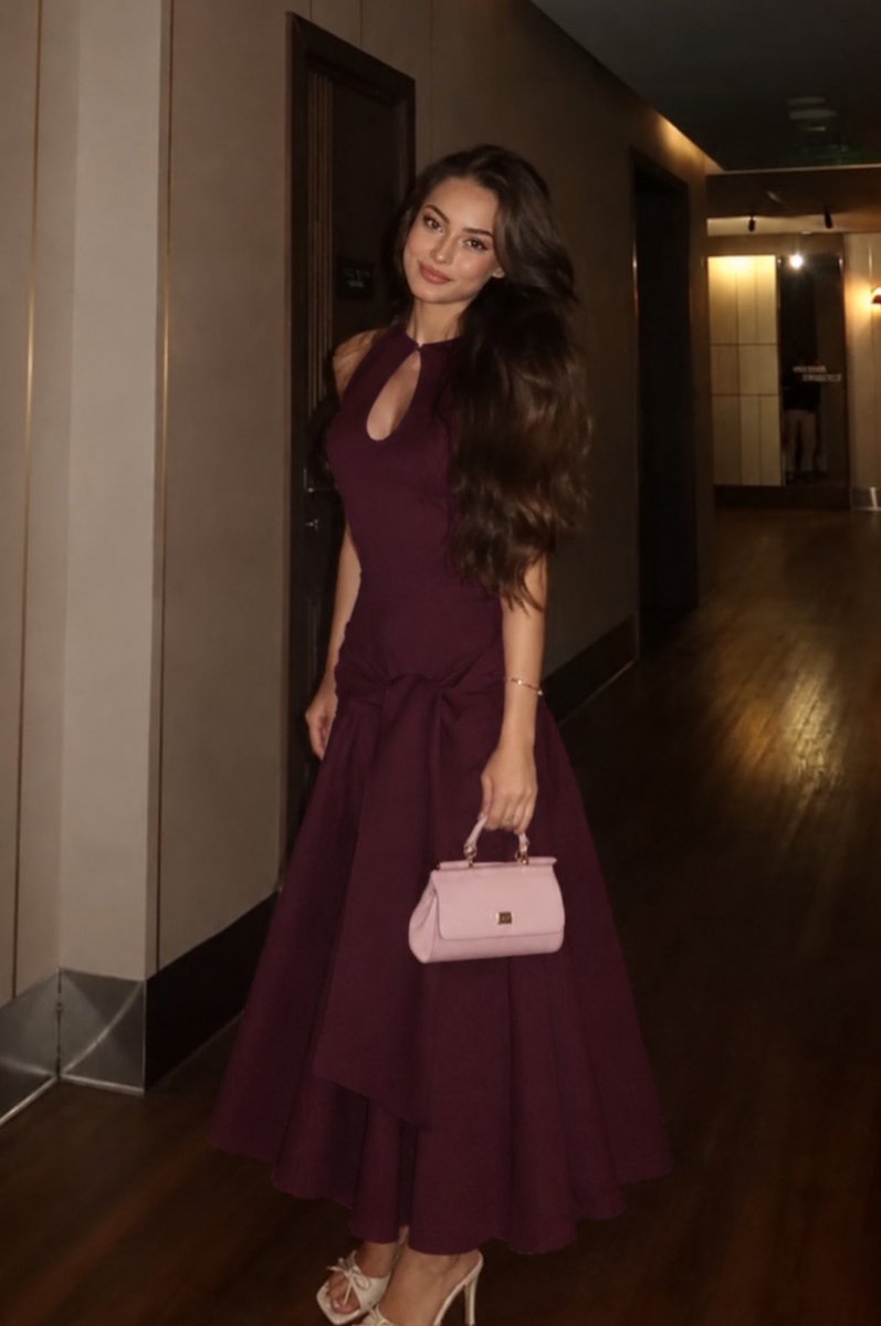 ildez12_fashion's tweet photo. الفستان ما خيب لي أملي .. توقعته جميل وجا نفس التوقع .. يجنن مره مره مره .. 
وأنيق باللبس بشكل .. من شي ان  وكىود الفستان هذا VXSY6DF

ورىط الفستان تحت التغريده .. https://t.co/6Qm0bK4mPd