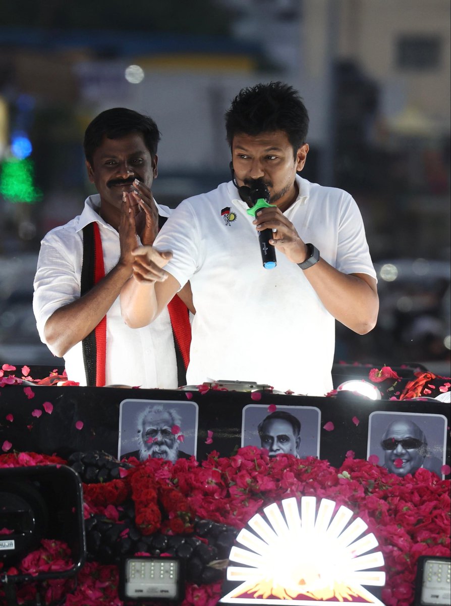 Udhaystalin's tweet photo. தீர்ந்து போன சக்தியென்று சொல்லிவிட்டு அவர்களிடமே MLA கொள்முதல் செய்த குதிரை பேர ஆளுங்கட்சிக்கும் - Dummy முதலமைச்சருக்கும் மதுராந்தகம் இடைத்தேர்தலில் தக்க பாடம் புகட்டுவோம் என்று கழக வேட்பாளர் @iparanthamen அவர்களுக்கு ஆதரவாக மதுராந்தகம் நகரில் இன்று வாக்கு சேகரித்தோம்.

@evvelu @thamoanbarasan @ksundarmla @AbdulmalikDmk