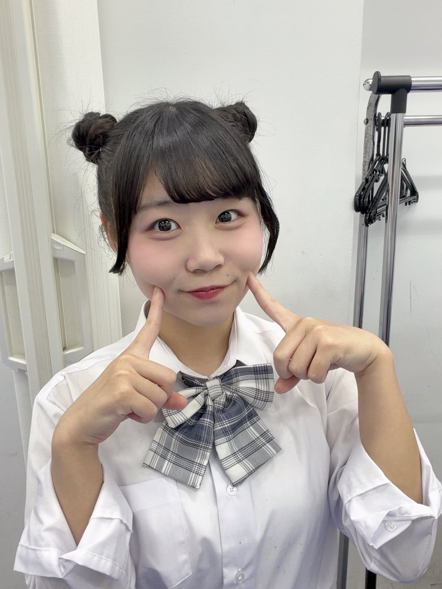kaede_so_on's tweet photo. 放課後LIVE vol.105ありがとうございました🎀🫶🏻フリップガールとして10月18日開催の一年生公演の意気込みを言わせてもらいました🔥神戸支部に加えてNAGOYAも合同でパフォーマンスをすることは楽しみだけどドキドキもします🥹本公演も一年生公演もぜひお越しください〜ッッ‼️ALT⬇️❣️
#soonproject https://t.co/Jj0FdwarBQ
