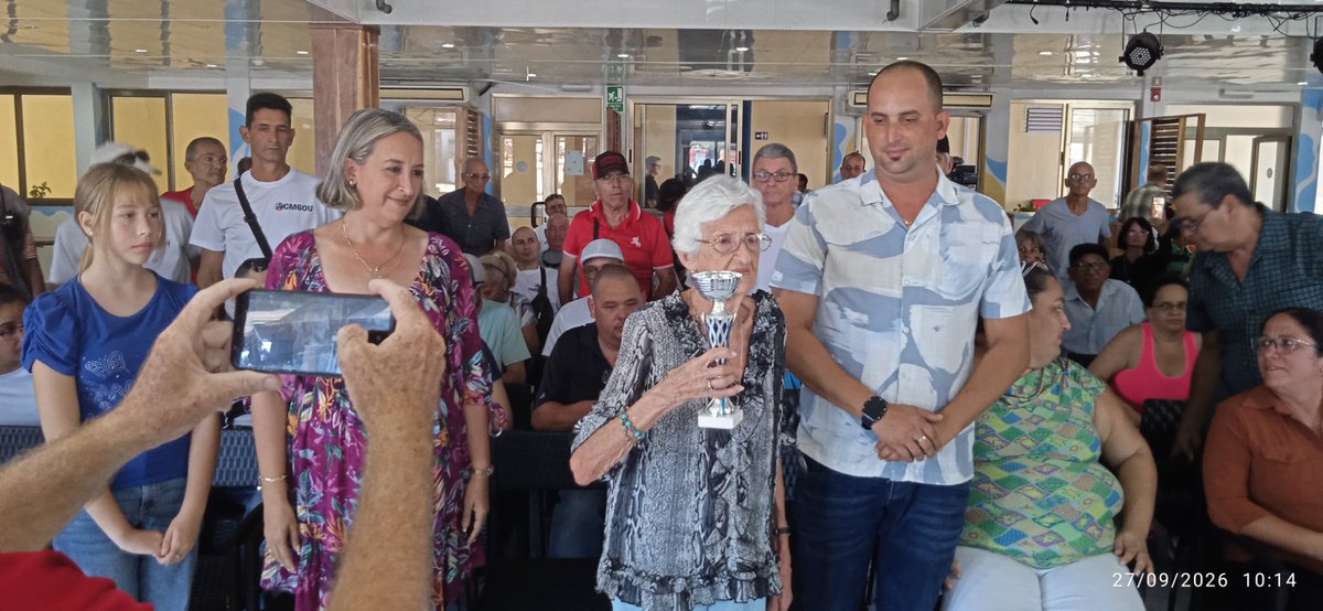 onielalvarezc's tweet photo. Realizado acto nacional por el día del radioaficionado cubano.
#Cntv
@tvCaibarien 
#RadioCaibarien https://t.co/kYFrdtZoeq