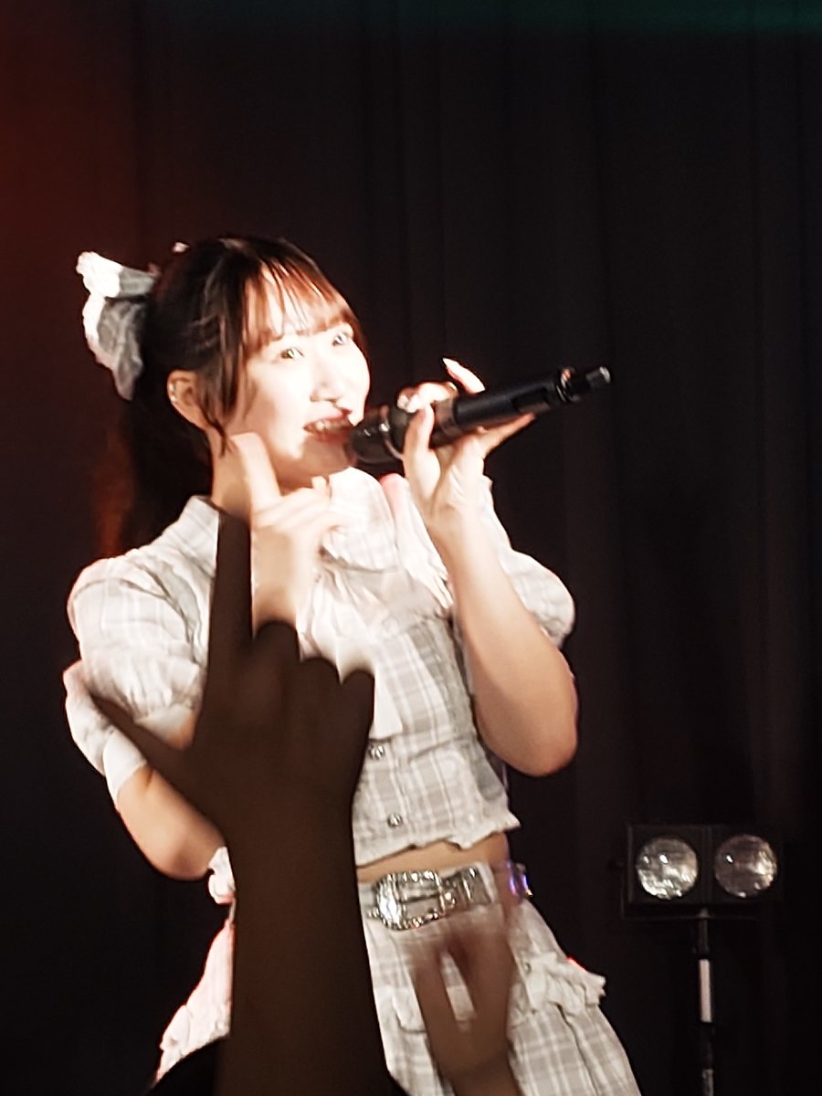 takeokim02's tweet photo. 24日夜はmoleで4組 #木曜定期
特典会は #BYBBiT #藤井あいら さんへ
サプライズ大成功だったね~
紙めっちゃ回ってきてたんだよ!
もう残り僅かで、あっという間だね~
28日も楽しみにしてます!
いつもの猛ダッシュで入ってきたから、
サプライズ成功してそうな気はしてた(笑) https://t.co/iwBRzr8wAg