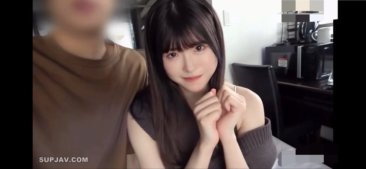 Colin_oxo's tweet photo. 肝了一天累了，看个电影睡觉！ https://t.co/jDdea0hJWF