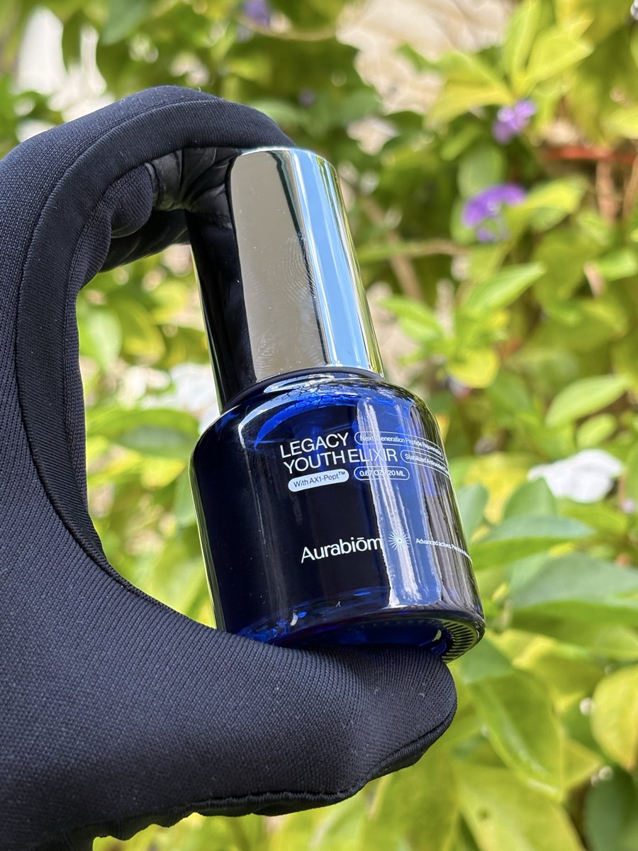 Hoostethics's tweet photo. GOD tier anti-aging hack right here. 

topical GHK-CU alone is already magic, we know that. 

but combine it with microneedling & it remodels collagen like nothing else.

just as i was on the hunt for a more potent source, @celestialbe1ng was kind enough to send me the best in the game. 

and this one is as POTENT as tennessee whiskey lol: 

> microencapulated GHK-CU > 4 forms of hyaluronic acid
> multiple tri-peptides  > saffron extract?!
> resveratrol > caffeine & more

hitting multiple angles here compared to standard peptide serums. 

hydration. 
antioxidants. 
skin permeation. 

i’ve said this multiple times: GHK-CU + tazarotene + vitamin E + zinc beef tallow is the pinnacle of skincare. 

sourcing below! veronica & @nootropicguy have done amazing with this.