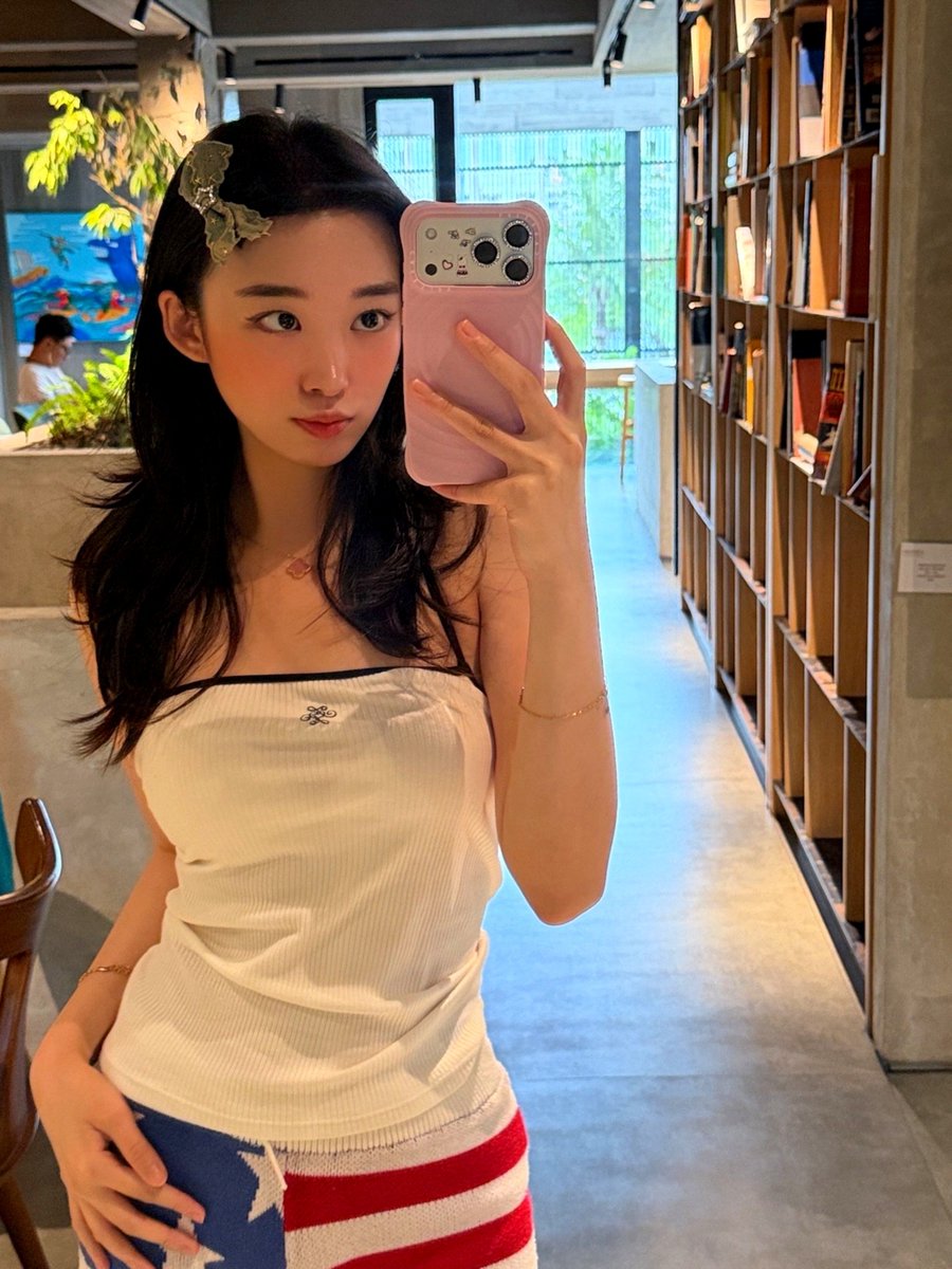 hejofc3's tweet photo. Mulus banget livy🥰 https://t.co/olfZyhFMvf