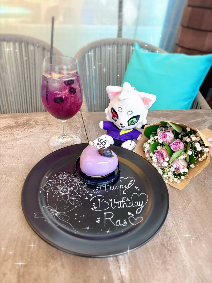 _naxot_'s tweet photo. .                            ♥♥♥♥♥
                 ┏━━┃┃┃┃┃━━┓
  ∧,,,,,∧  ┏┻━━━━━━━━━┻┓  
( ⸝⸝ ᴗ  ̫ ᴗ)┃          생일 축하해♥         ┃
/       つ  ┗━━━━━━━━━━━┛

앞으로도 많은 행복이 찾아오길 바라요.
태어나줘서 고마워요.
멋진 한 해 보내세요🐱💜🍀