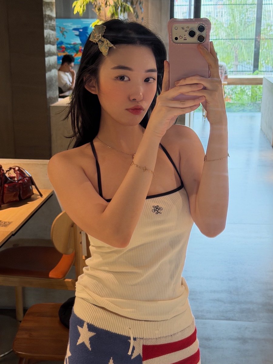 hejofc3's tweet photo. Mulus banget livy🥰 https://t.co/olfZyhFMvf