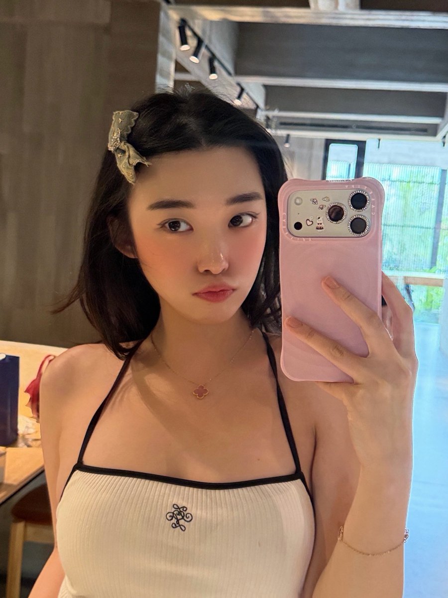 hejofc3's tweet photo. Mulus banget livy🥰 https://t.co/olfZyhFMvf