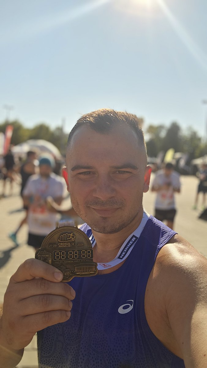 CioSilv's tweet photo. Another day, another run. I didn't sleep very well last night; I was starting to feel some muscle soreness from yesterday's 13k trail run... and today, hitting the pavement, I really fired up the engines 😆... now I need to rest.
#STEPN made me run!!!
#asicsfrontrunner https://t.co/vIvntqstuN