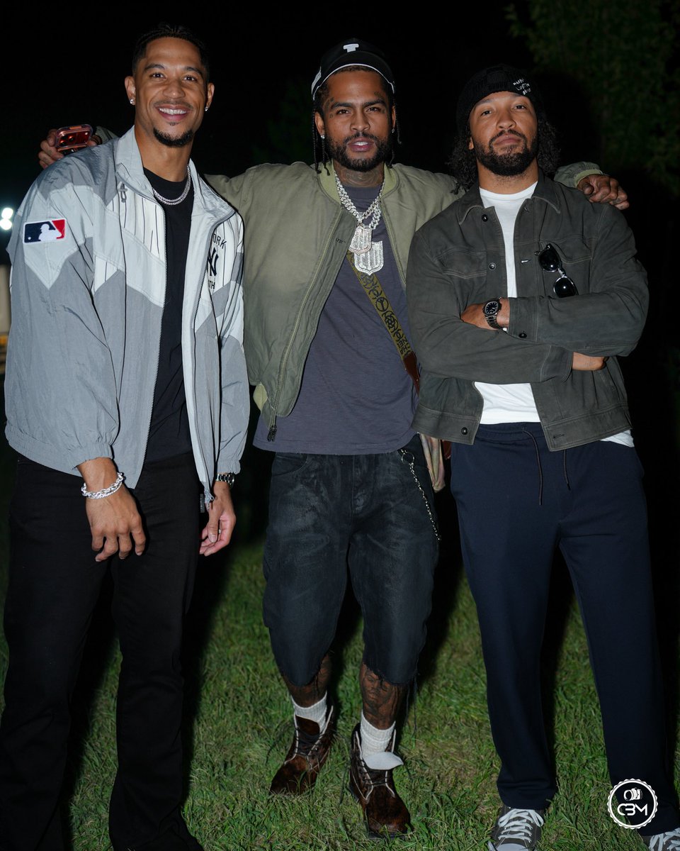 wavecheckers's tweet photo. Jalen Brunson &amp; Josh Hart with Dave East 🗽 https://t.co/cnmEucvAwT