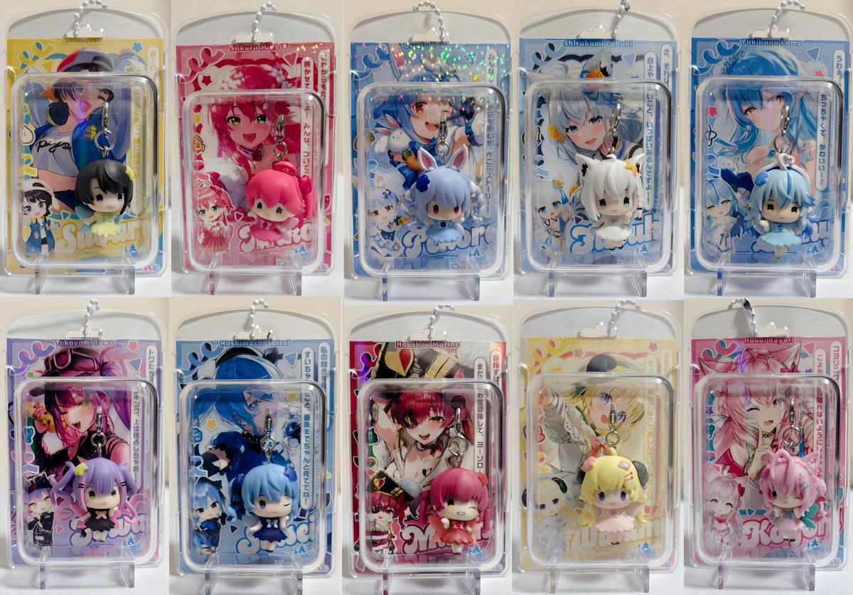 nousavi_222's tweet photo. フェアリースイング2やっとゲット出来た！
これどういう選抜かと思ったけどぺこマリ･みこめっと･フブわた･ラミこよ･イカロスジェットコースターで一応ペアになってるのかな👀?
今回はSeriaのおもちゃパッケージ風キーホルダーにしたけどこれも神商品✨️ https://t.co/cZGeY43hnp