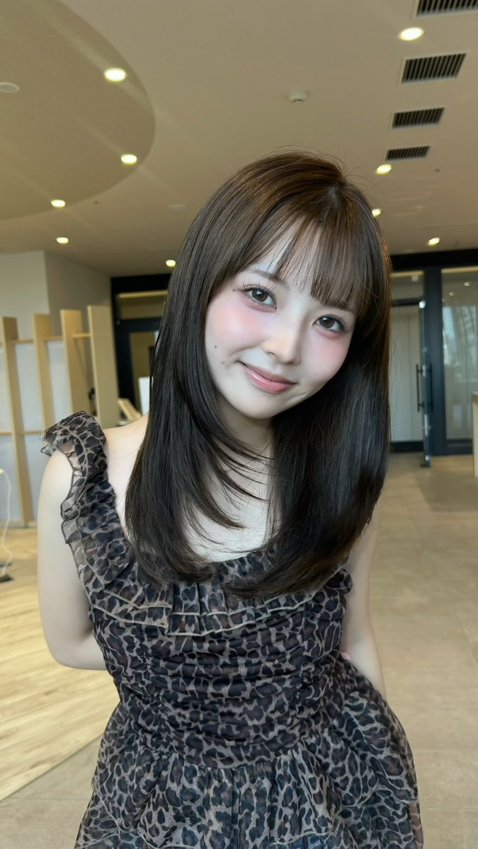 K___0420_'s tweet photo. 普段着ないから
ヒョウ柄は新鮮だった😆💖

Instagramもみにきてねー😼👍🏻

#福岡 #イエベ春 #骨スト #顔周りカット #インスタきてね https://t.co/xMTusoZFhj