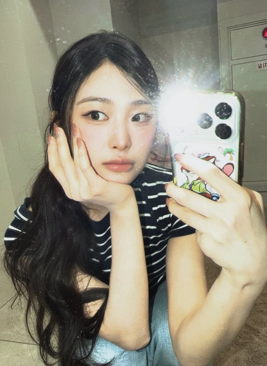 kkangluz's tweet photo. 260928 위버스 포스트 #베니 #Beni 

🧚🏻✨💗

체리즈 아프지 말고 항상 건강하기 🤙♥️

#BabyDONTCry #BDC #베돈크 https://t.co/zlm9wdDGis