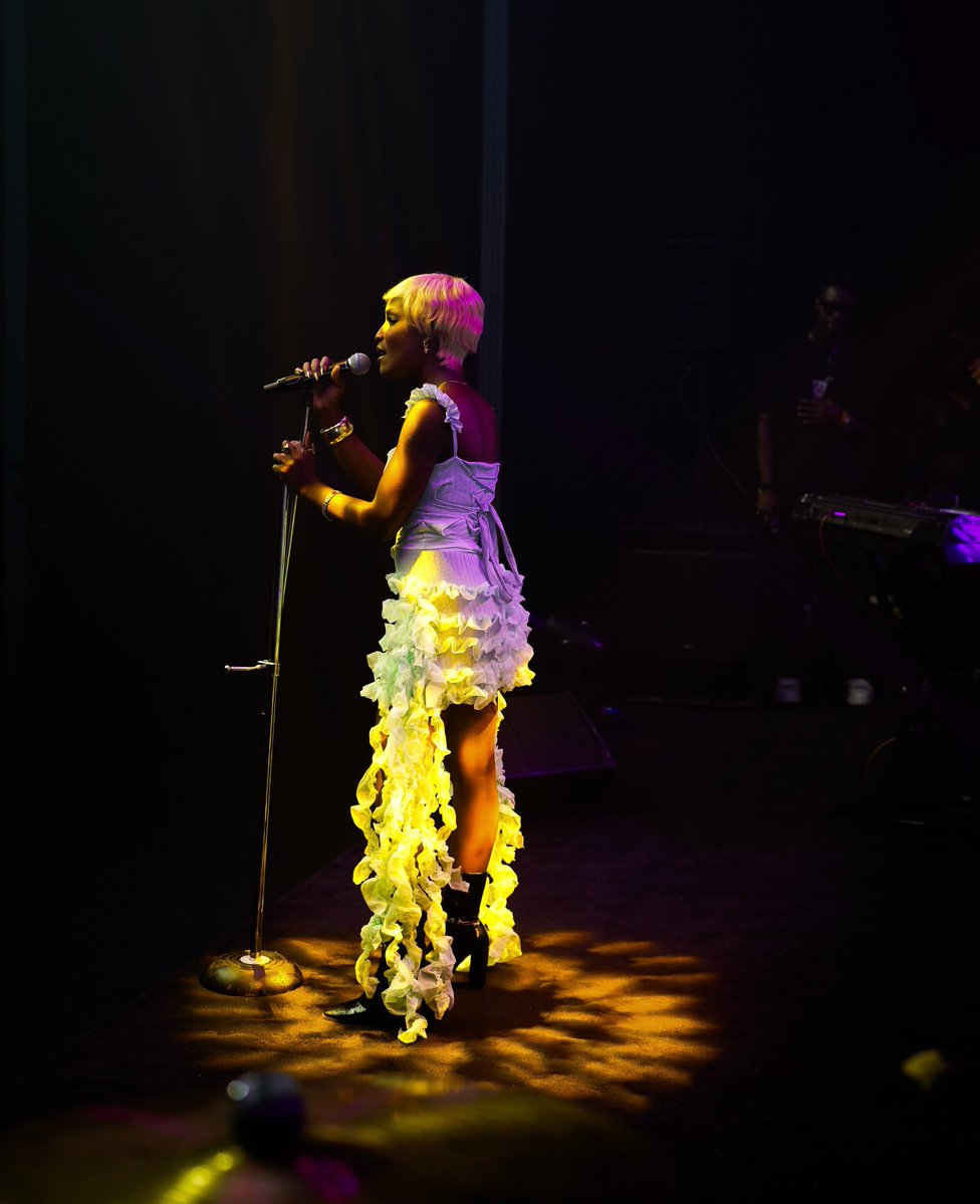 discoVerselive's tweet photo. Jpegs of some of our stars on the Discoverse stage #discoverselive #discoverselagos #livemusic #livemusicinlagos #precieberry #chidii #maestrum #bgvs #musicians https://t.co/yLZESWIHOM