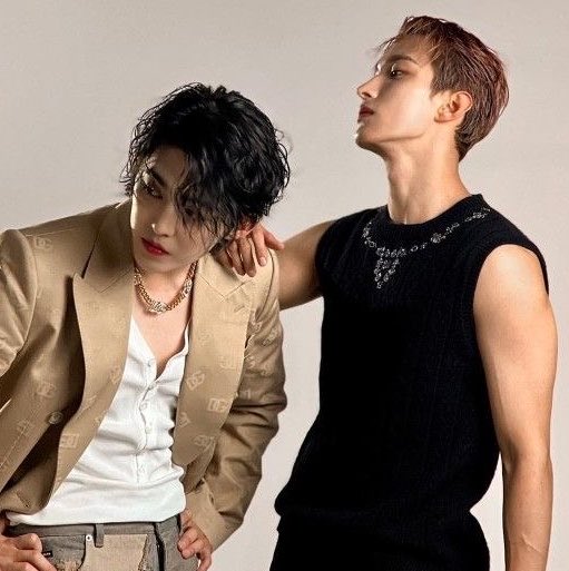 chocchippoodle's tweet photo. จะหลบอยู่ทำไมล่ะ ท่านพรานบุญ https://t.co/mNPzIjQMuY