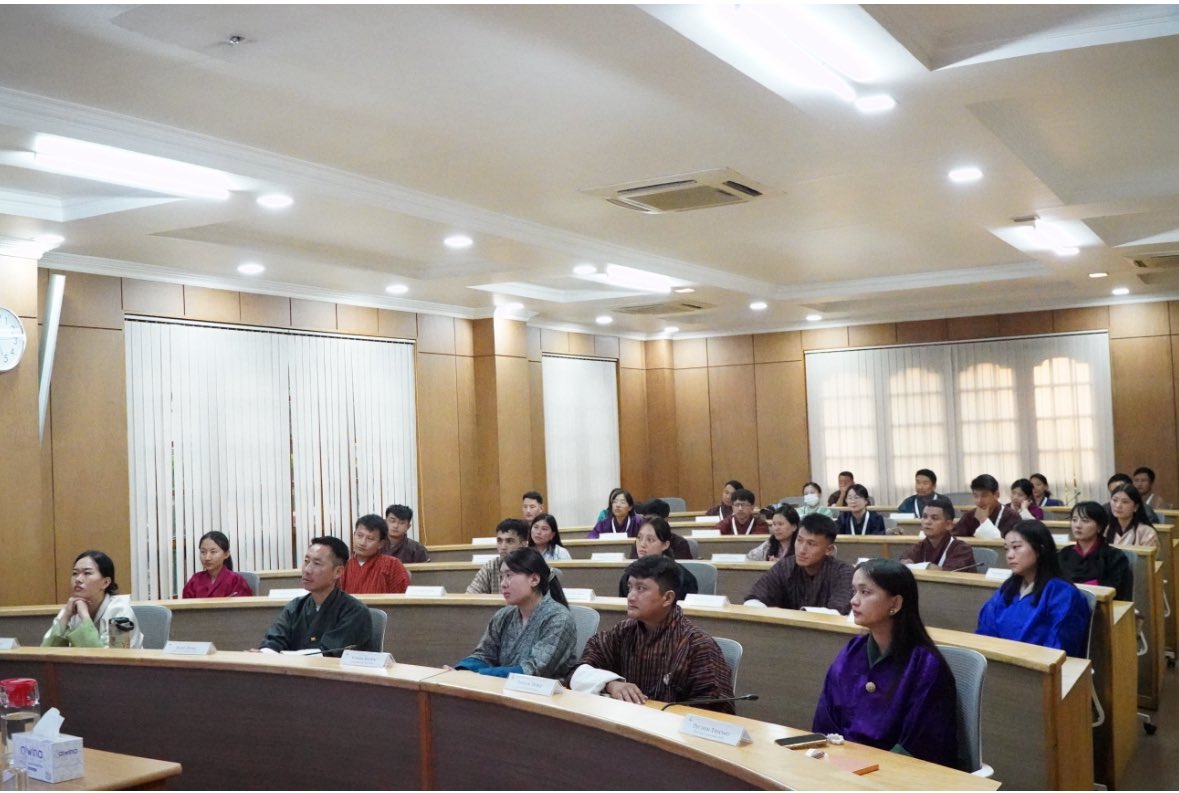 RIGSSBHUTAN's tweet photo. The Institute welcomed the first cohort of the Foundational Leadership Development Programme (FLDP) for Druk Green Power Corporation (DGPC) today, bringing together 32 participants from across the organisation. https://t.co/Y14EcXOevy