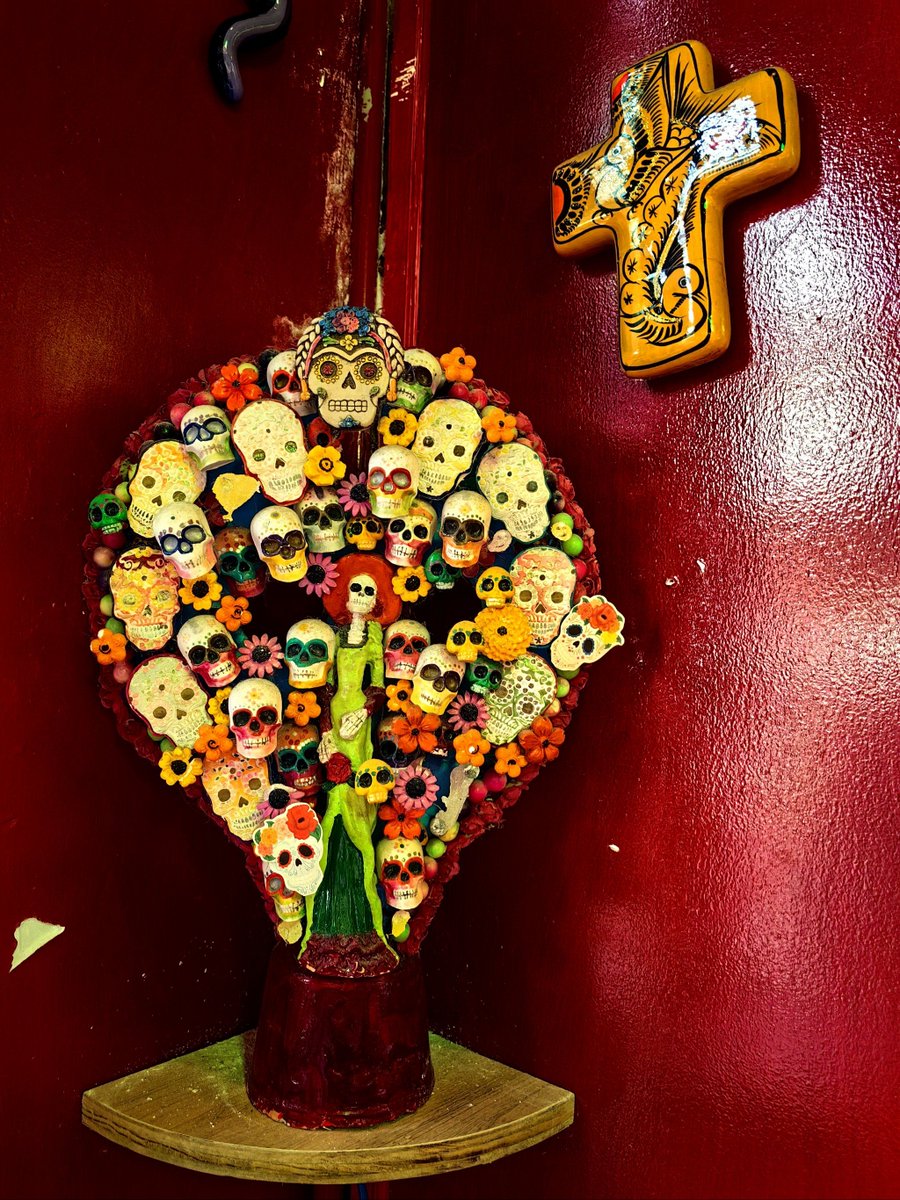 MeganEagani7's tweet photo. Un descanso gastronómico perfecto! Estos tacos al pastor tienen sabor inigualable, carne jugosa y pia dulce que combina a la perfección. No te los pierdas si pasas por el centro!， https://t.co/patfAtdeFT
