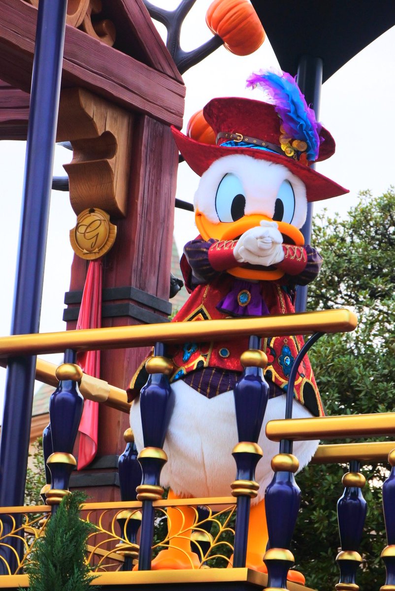 corin_zero's tweet photo. ハロウィンが一番好き〜(シーでやってた時を越えられないけど) https://t.co/iVRwA9LlbI