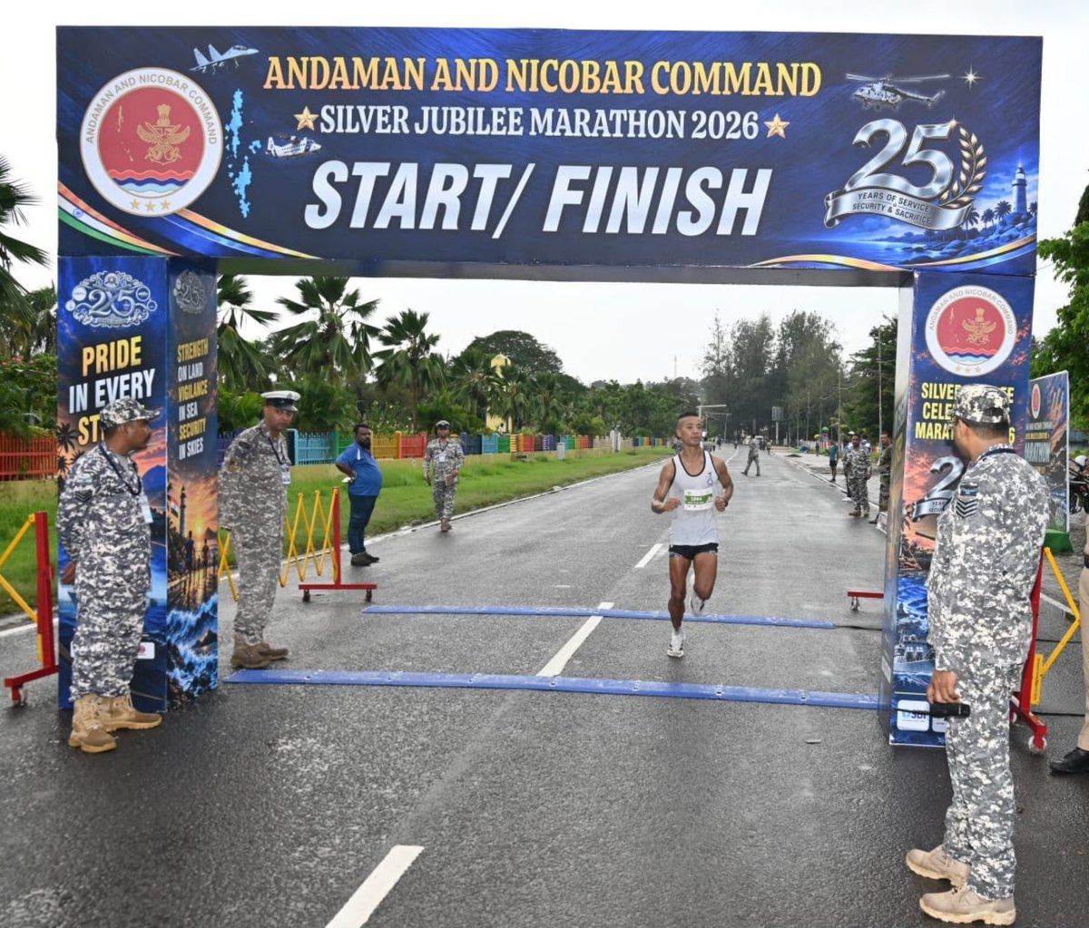 AN_Command's tweet photo. 🇮🇳 RUN. RISE. CONQUER.

The ANC Silver Jubilee Half Marathon was held on 27 Sep at Sri Vijaya Puram, celebrating 25 years of jointness, service and sacrifice.

The event brought together Service personnel and civilians in a celebration of fitness, endurance and the spirit of adventure, marking the Silver Jubilee of the Command.

A salute to every runner and to the people of the Andaman & Nicobar Islands whose enthusiastic participation made the event truly memorable.

25 Years. One Command. One Spirit. 🇮🇳
Sanghe Shakti | Run. Rise. Conquer.

#ANCSilverJubilee #ANC25 #RunRiseConquer
 #SangheShakti #JaiHind