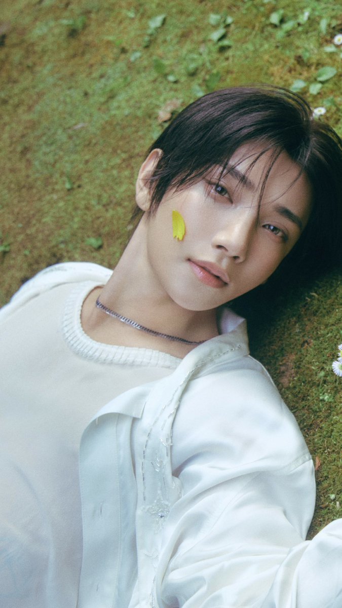 shuasmedia's tweet photo. JOSHUA’S INSANE FACE CARD https://t.co/CoxPsIxASJ