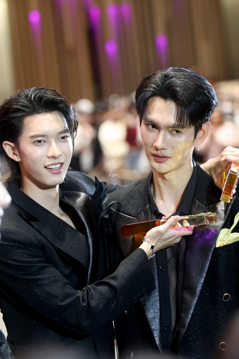 ksnsakasong's tweet photo. เธอคือรางวัลงี้ปะ 🫣🏆

POOHPAVEL GOLDEN NIGHT FEED 

#FEEDxKHAOSOD2026xPoohPavel
#pavelphoom @pavelphoom 
#ppoohkt @ppoohkt https://t.co/PrwLl6mO1f