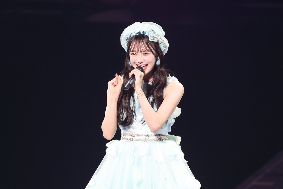 jcast_news's tweet photo. #AKB48 のコンサート #AKBサンコンコン を取材してきました。記事は改めて。
最終公演「推しが『好きish』コンサート」では、ファンが申し込んだ「推し席」の応募数でランキングを決定。その順位がセットリストや演出にも反映される趣向です。
その上位メンバーを写真で👇

🥇佐藤綺星さん「ファースト・ラビット」
🥈小栗有以さん「愛の存在」
🥉伊藤百花さん「呼び捨てファンタジー」
4位 倉野尾成美さん「草原の奇跡」
（続く）