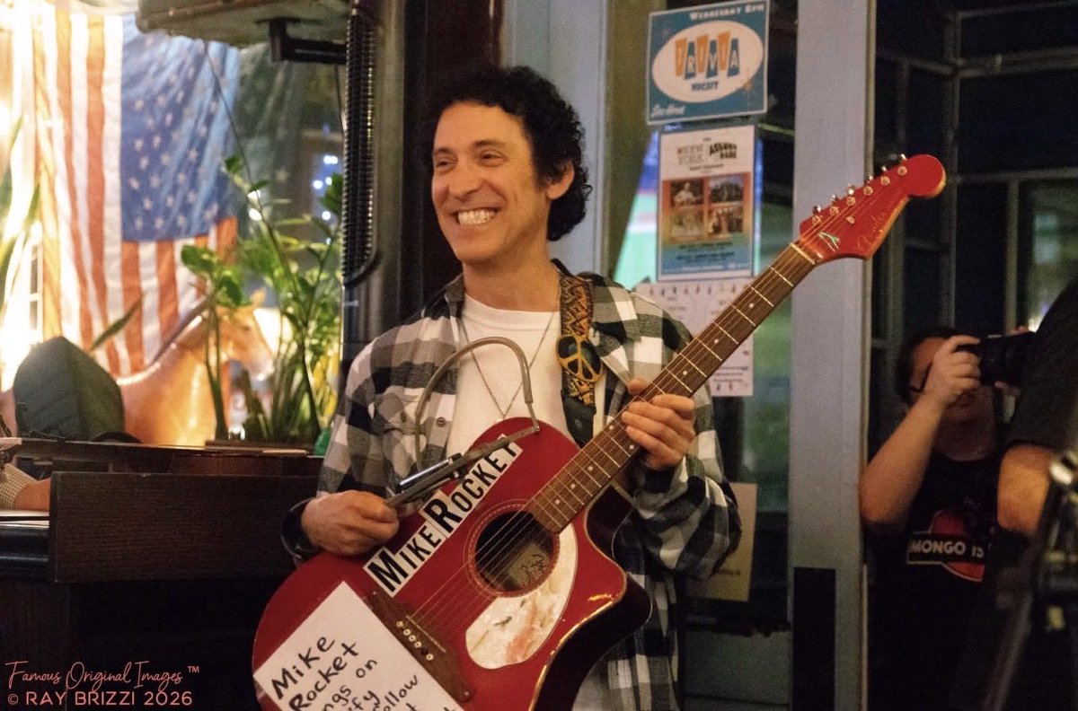 MikeRocketMusic's tweet photo. From @philrobinsonmusic ‘s @springsteen Birthday Concert @cowgirlseahorse 

Next concert in NYC is @CityVineyardNYC on Fri, Nov 27th! @essentialjenchapin and other guests expected. @jimrotolo hosts. $10 of each ticket will be going to @whyhunger
Photo by Ray Brizzi https://t.co/IC2GzXZFGz