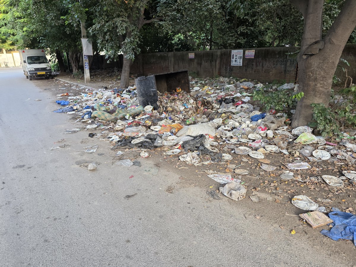 RWAGURUGRAM's tweet photo. The root cause is ancient Municipal act which is centred around councillors and has no meaningful role for genuine resident bodies like RWAs.
For name sake ward committees are formed where councillors have added friends and family instead of RWAs

MCG and netas will never agree for it because they will not be able to siphon public funds if public is supervising the spending.

ZERO Hope of change but let's keep fighting for lost cause 😬