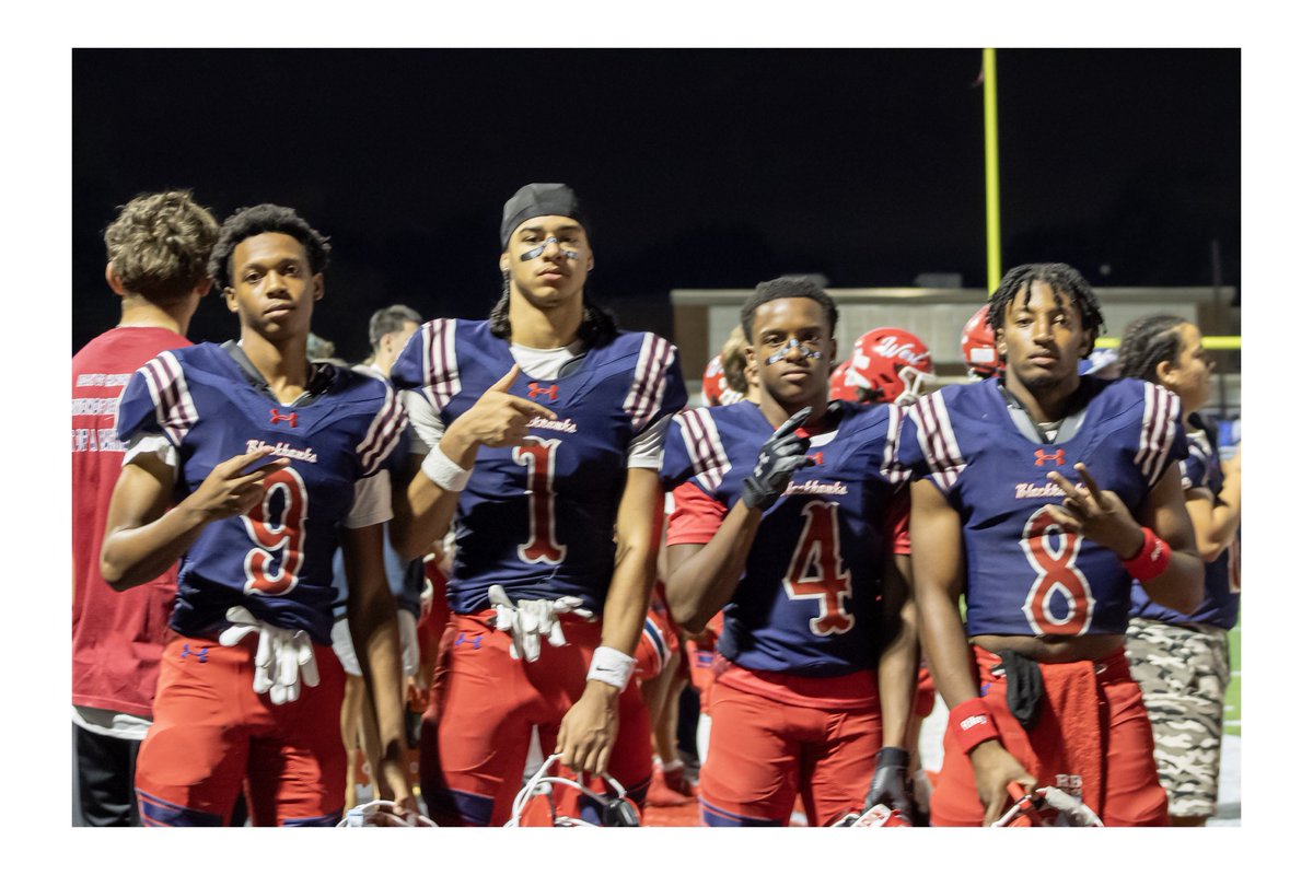8BryceRiley's tweet photo. Week 7!! Blessed for another week of opportunities and more time with my brothers! #WestSide #PTW #DBD https://t.co/JMEICB5cYi