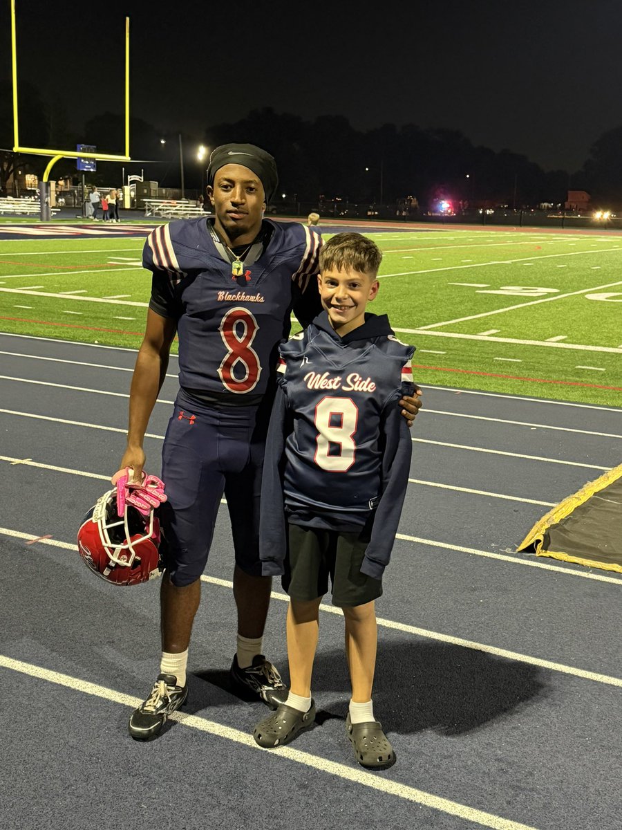 8BryceRiley's tweet photo. Week 7!! Blessed for another week of opportunities and more time with my brothers! #WestSide #PTW #DBD https://t.co/JMEICB5cYi