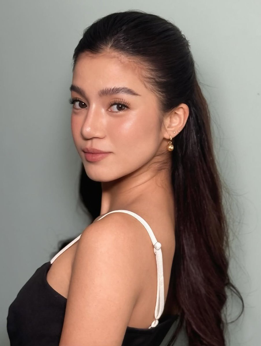tinksillie's tweet photo. belle is so pretty that made them think she changed something https://t.co/NlJ7VZraX0
