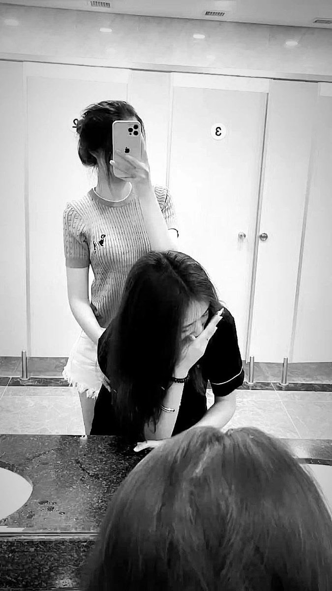 ticaiuy's tweet photo. Jalan dengan ponakan sendiri

https://t.co/iGT3Mq3g47 https://t.co/0S29EeXWsS