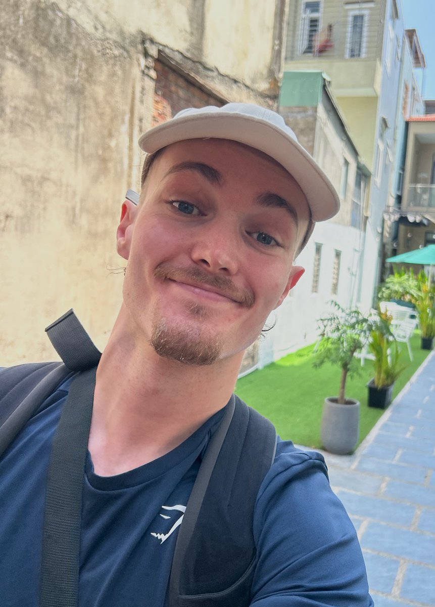 robj3d3's tweet photo. It's getting hard to find real people who make cool things.

So I'm making a thread of every one I've found today.

Show us your face! 👋👇 https://t.co/fVx1tI9V2C