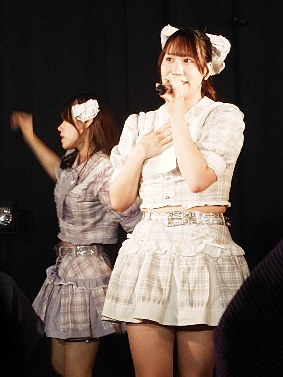 takeokim02's tweet photo. 24日夜はmoleで4組 #木曜定期
特典会は #BYBBiT #藤井あいら さんへ
サプライズ大成功だったね~
紙めっちゃ回ってきてたんだよ!
もう残り僅かで、あっという間だね~
28日も楽しみにしてます!
いつもの猛ダッシュで入ってきたから、
サプライズ成功してそうな気はしてた(笑) https://t.co/iwBRzr8wAg