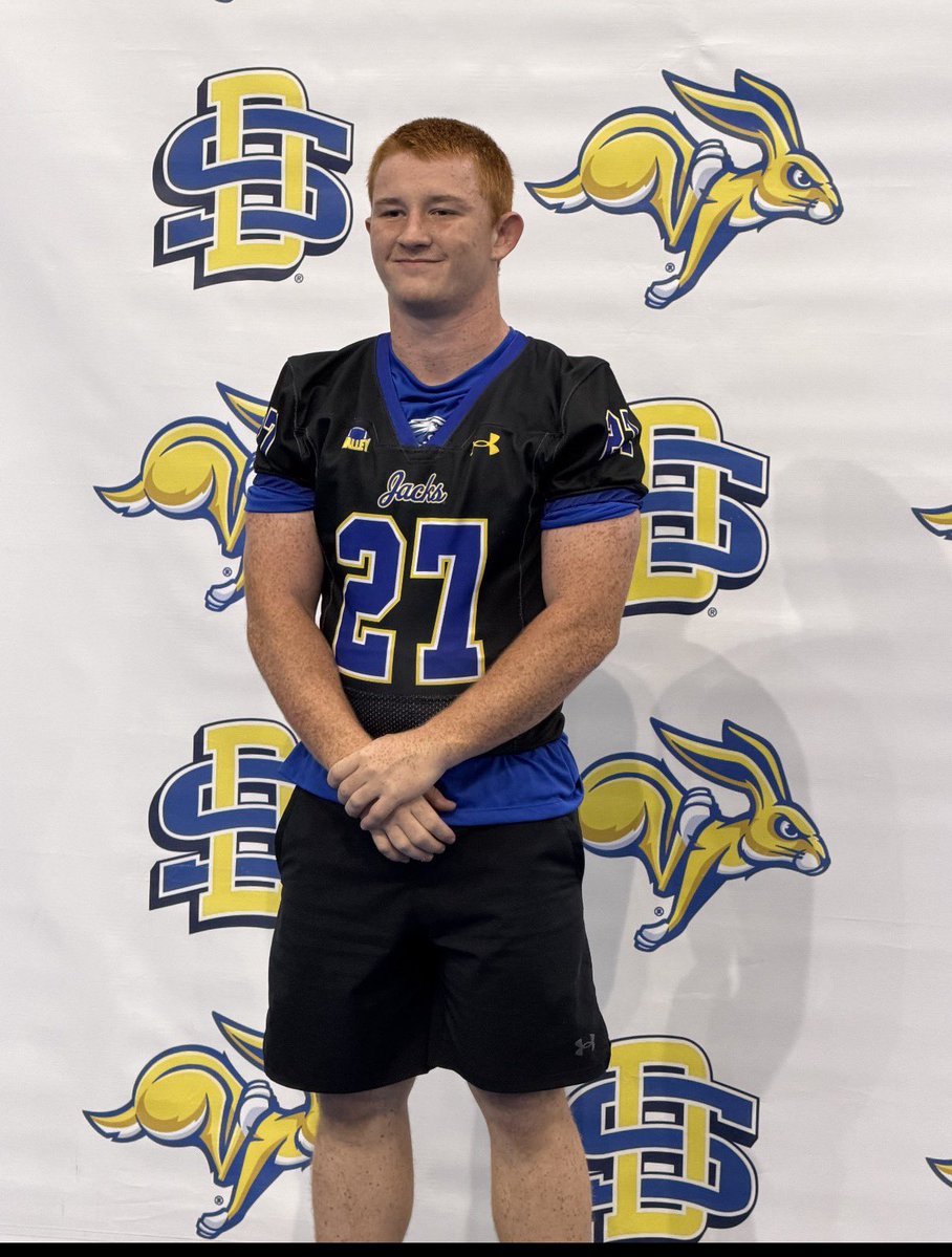 BrodieDavi34's tweet photo. Had a great time at SDSU, very impressed with the atmosphere and made relationships with many coaches! Thank you for having me up here and I can’t wait to continue building with SDSU! @jeremycrabtree @ElevateRecruits @CoachLoganMcc @CoachiJACK @KobeClayborne @Coach_D_Coop @CoachDtjackson @GoJacksFB @MikeRoach247 @EJCExam_Sports @GVEagleFootball @BrockBult