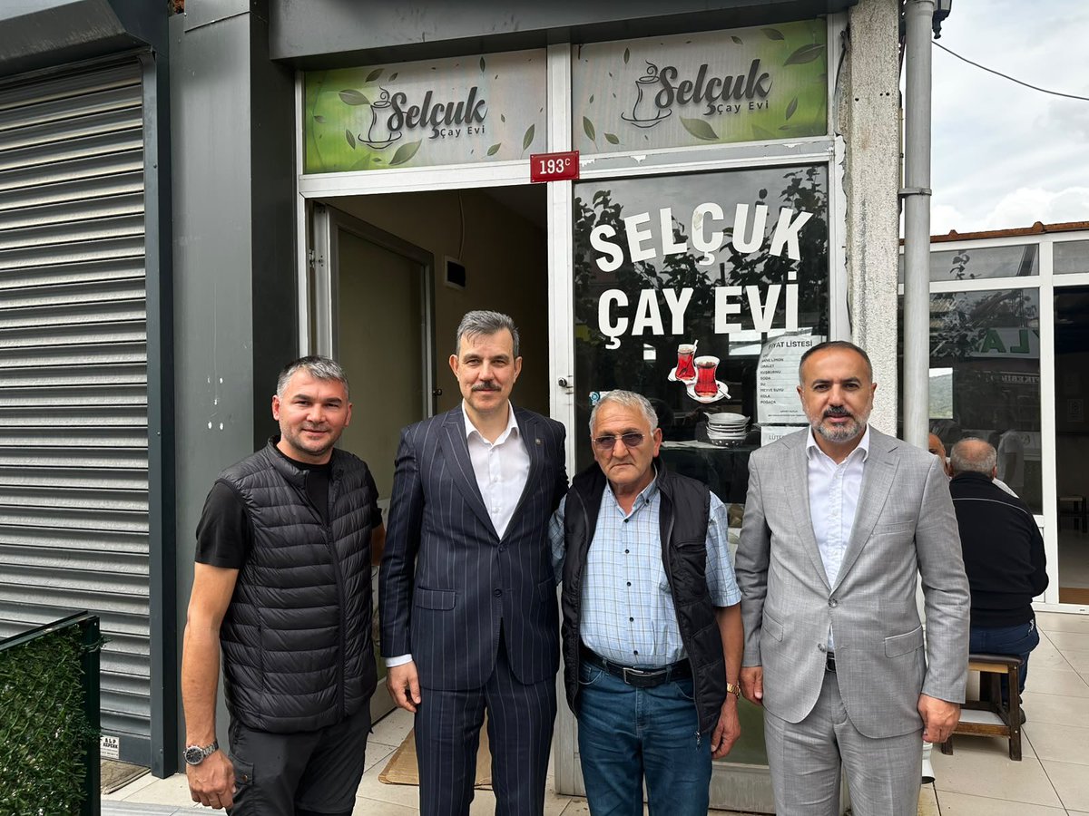 drmustafaesgin's tweet photo. 📍Tuzla
📌Türkiye Yüzyılı Buluşmaları

Gönülden gönüle, samimiyetle…

Türkiye Yüzyılı vizyonuna olan inancımızla İstanbul Tuzla teşkilatımızla birlikte Mimarsinan Mahallesi esnafımızla biraraya geldik. 

Tuzla’da bizleri gönülden karşılayan, emeği ve gayretiyle üreten, katma değer sağlayan esnafımıza ve vatandaşlarımıza gönülden teşekkür ediyorum. 

Tüm gücümüz ve kararlılığımızla, ortak akıl ve teşkilat ruhumuzla sahadayız, milletimizin yanındayız.