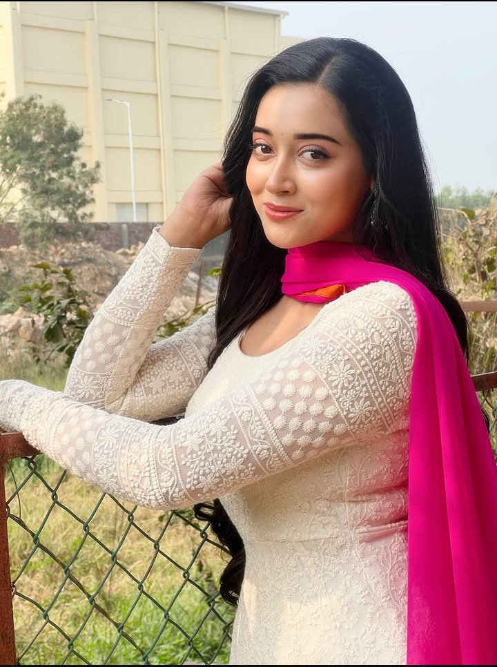 Junoonisy3's tweet photo. We miss Anjali Di so much.
We demand Ruhani’s comeback — bring Anjali Sharma back as the lead and restore the original Ishq Junooni.
No replacement, we want our Ruhani back!

NO ANJALI NO ISHQ JUNOONI
#RuhaniAsAnjaliSharma #NoAnjaliNoIshqJunoonee https://t.co/KVK8gpEwFP