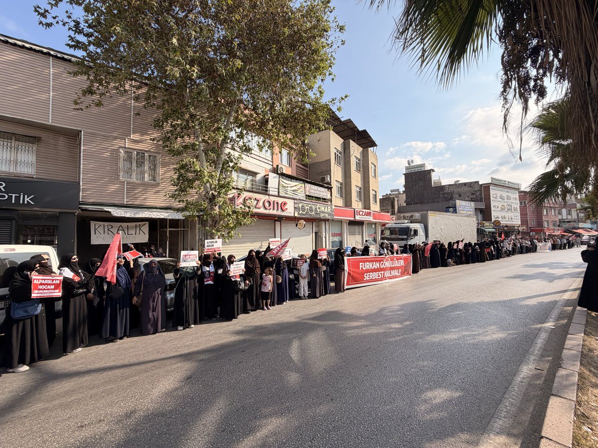 furkanhareketiT's tweet photo. HUKUKSUZLUKLARA BOYUN EĞMİYORUZ! 

📍Kozan Yolu | Yüreğir 

Eylemler: Özgürlük Yürüyüşü, Basın Açıklaması, Adalet Bekleyişi 

Haksızlığı kabullenmiyoruz, hukuksuzluğu normalleştirmiyoruz! Hocamız ve kardeşlerimiz için adalet talebimizi her yerde dile getirmeye devam edeceğiz!

AdaletIstemek SuçMu
AkpDönemi ZulümDönemi
ZulmeKarşı Meydanlardayız
