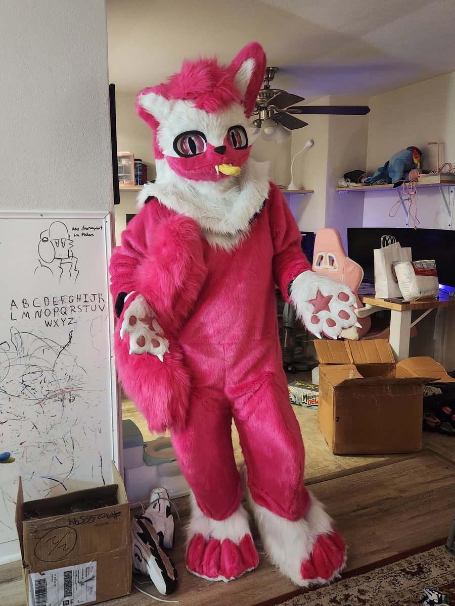 natb454's tweet photo. @lukiethisfoxie @Primefursuits https://t.co/6WEDFXI6Pz