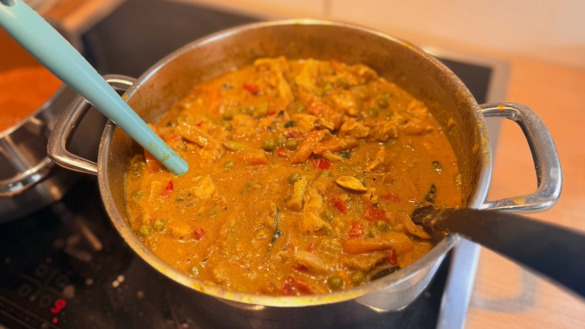 LoreeMarshfqtr's tweet photo. Homemade chicken curry https://t.co/shBvqAJH3b