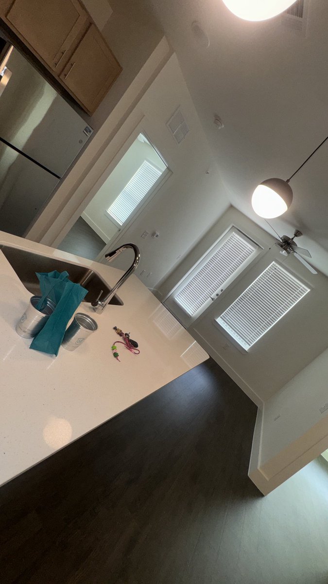 Varaa_doll's tweet photo. New city, new home, new memories waiting to be made. 🥹🏡🔑
This move came with a lot of faith, patience, tears, and prayer—but WE MADE IT. ❤️‍🩹✨
Houston, this is only the beginning. 💕 https://t.co/j8XJFm1O3J