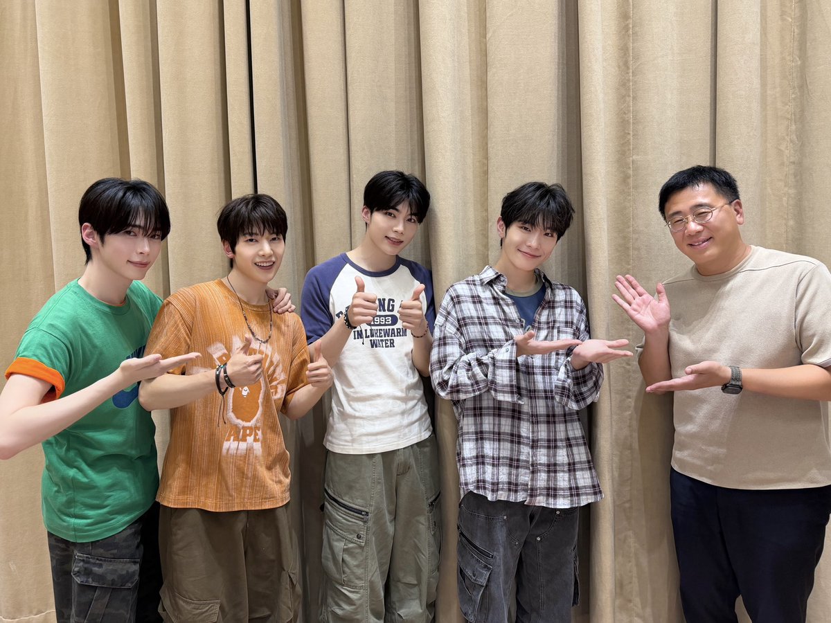 furuyamasayuki0's tweet photo. 今夜のNHK-FM「古家正亨のPOP⭐️A」📻ゲストに
ZEROBASEONEの皆をお迎えしました👏メンバーにとって大切な音楽との出逢いについてお話ししてもらったり、受験生への応援メッセージをくれたり、とにかく彼らの優しさとユーモアがたっぷり感じられた50分でした😉聴き逃した方は、らじるらじるでぜひ✅を📱 https://t.co/nhHkRLWVcU