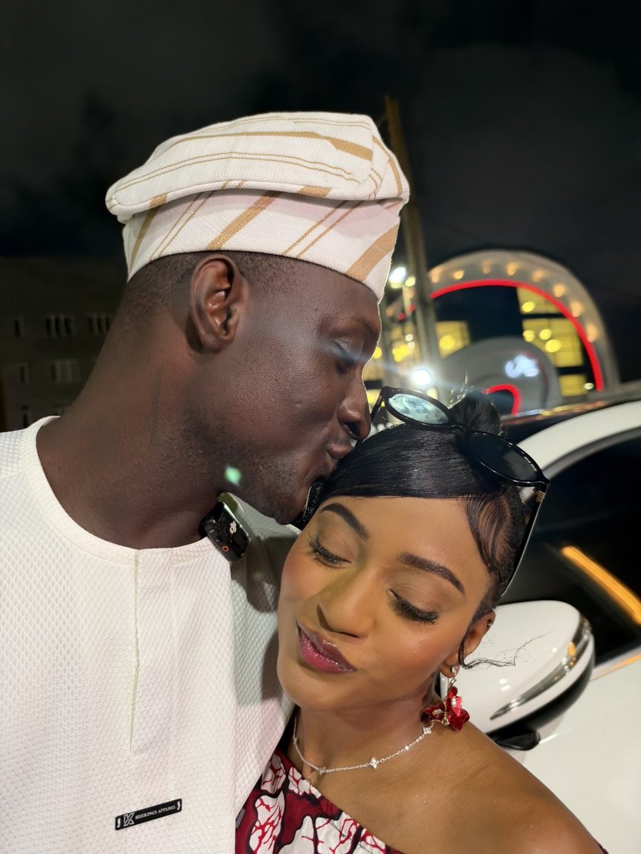 TigaBerri's tweet photo. Carterefe &amp; his Shayla ❤️💍☺️🌹. Clock it👌❤️.       Carterefe said my song made him fall in love back.   🎵: ( berri tiga x Rybeena - Clock it.   ). I think yall need to listen to that song and confirm !!☺️❤️💯💥 https://t.co/1Sjmjtg9Fr