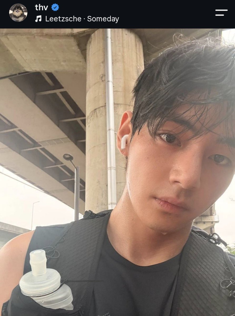 7withluv__'s tweet photo. imagine looking like this after running for miles is just INSANE.. https://t.co/VFi8VvdnR9