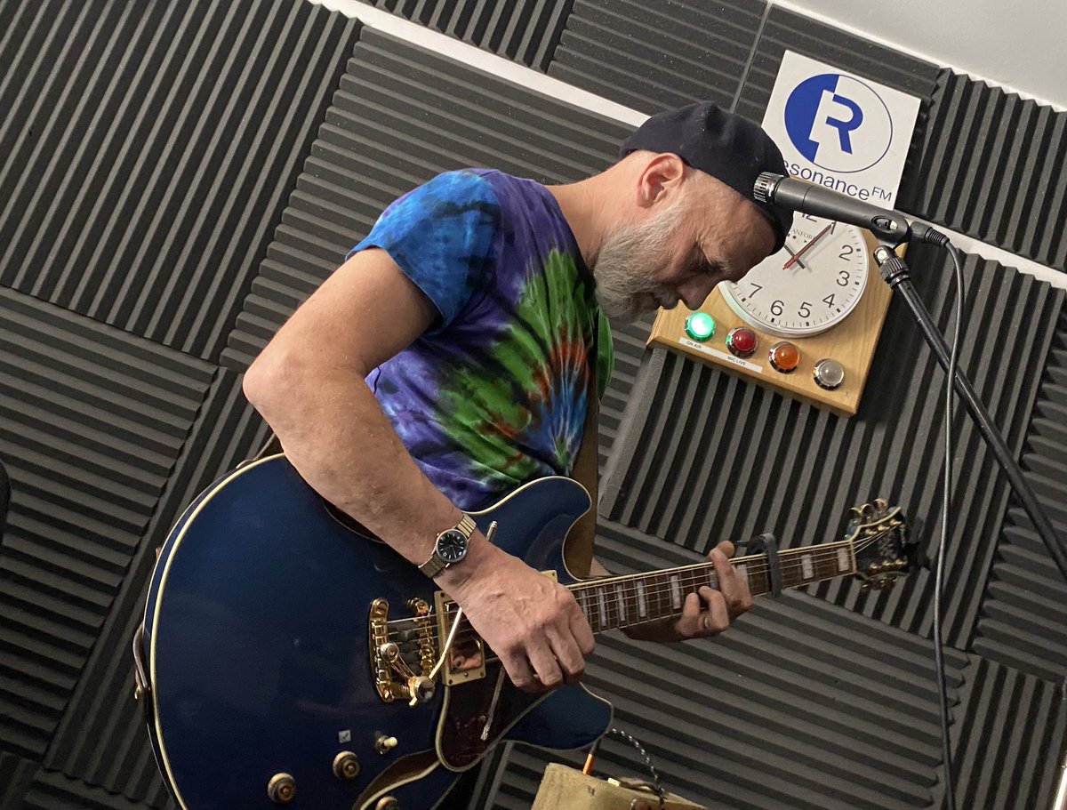 Spiddly's tweet photo. Mesmerising live performance from Archangel Complex on the #HelloGoodbyeShow on @ResonanceFM 

Listen again on Mixcloud https://t.co/SBpPlDjTD0 #music #radio https://t.co/PQNFREA5Vc