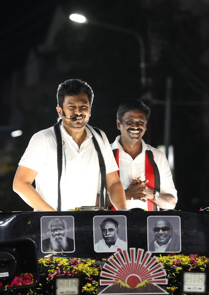 Udhaystalin's tweet photo. மதுராந்தகம் சட்டமன்ற இடைத்தேர்தலில் போட்டியிடும் கழக வேட்பாளர் சகோதரர் @iparanthamen அவர்களுக்கு கழகத்தலைவர் @mkstalin அவர்களின் வழிகாட்டுதலின்படி இன்று அச்சிறுப்பாக்கத்தில் பிரச்சாரம் மேற்கொண்டோம்.

மதுராந்தகம் தொகுதி மக்களுக்குத் துரோகம் செய்தவருக்கும் - துரோகம் செய்ய தூண்டிய முதலமைச்சருக்கும் வாக்குரிமையின் மூலம் பதிலடி கொடுக்குமாறு திரண்டிருந்த மக்களிடம் உரையாற்றினோம்!

@evvelu @thamoanbarasan @ksundarmla @AbdulmalikDmk