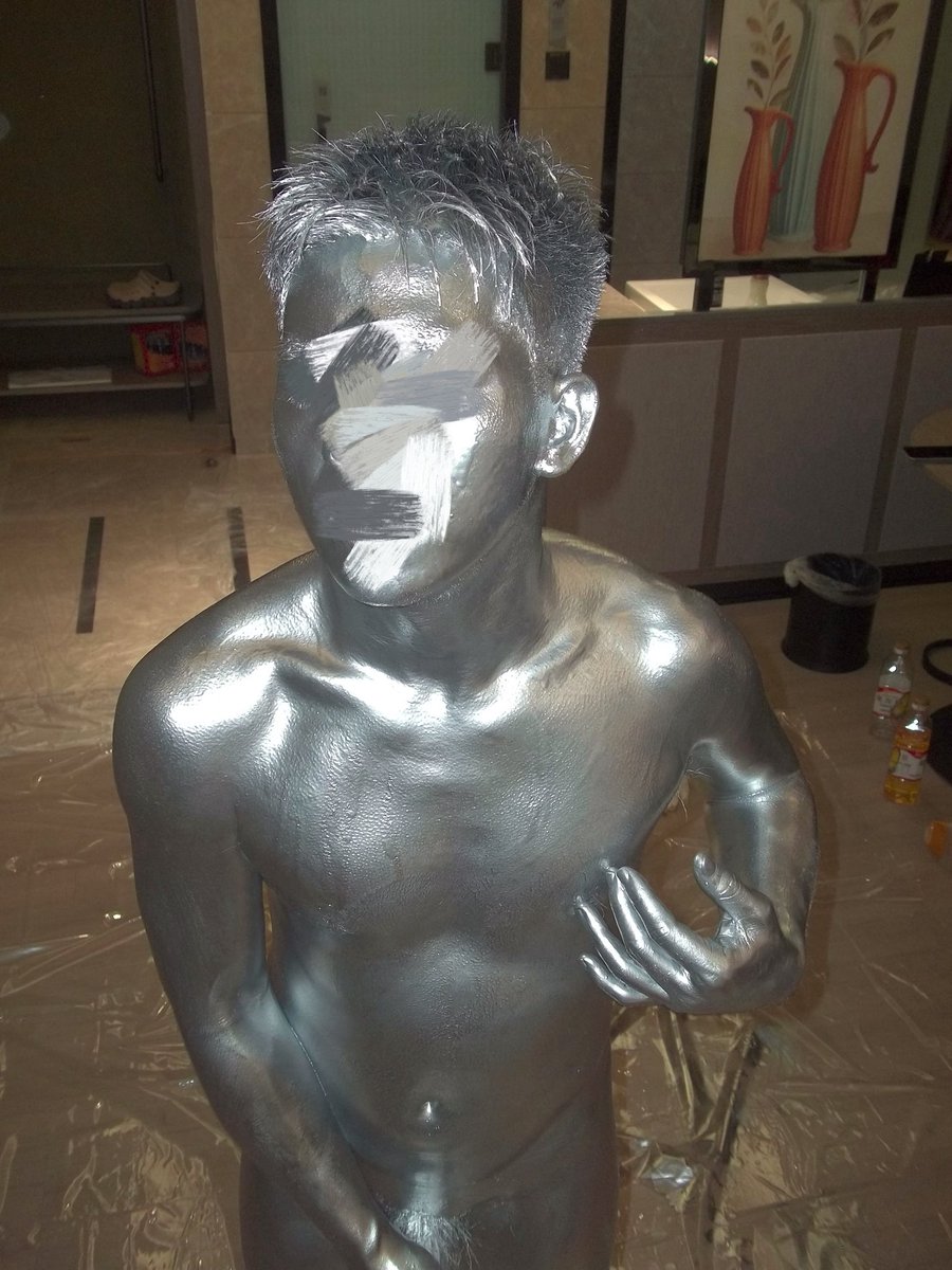 TonkeyR's tweet photo. Candy pink magic hole flip phone / 
나 어떡해 / 
한 칸 배터리, 찾아 24시/
…/
까맣게 더 그을린 두 뺨엔 Glitter/

#银粉 #涂身 https://t.co/z00PPr2ao9
